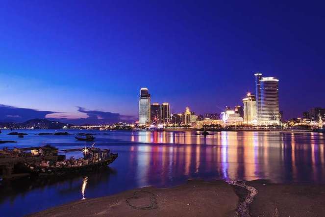 中国有上百个沿海城市，为何人们看海都去三亚厦门青岛等几个城市 全国最落后的沿海城市