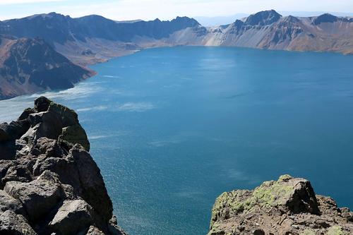 世界上什么湖最大 长白山上面的湖
