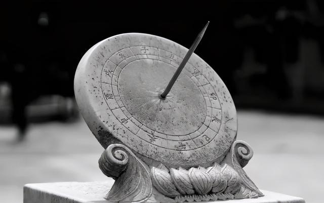 古人摆放日晷的依据是什么 日晷在古代有什么作用